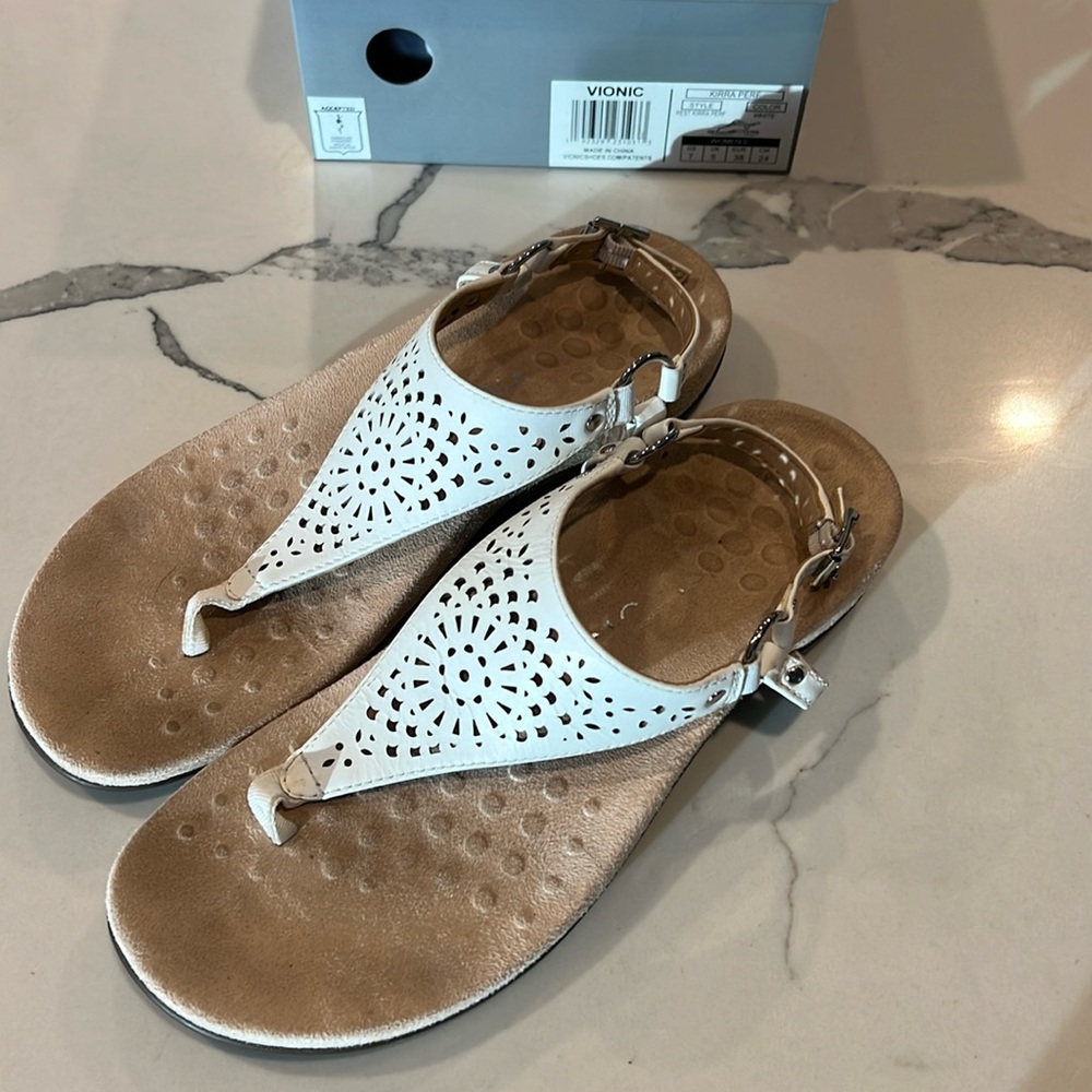 Vionic Kirra Perf